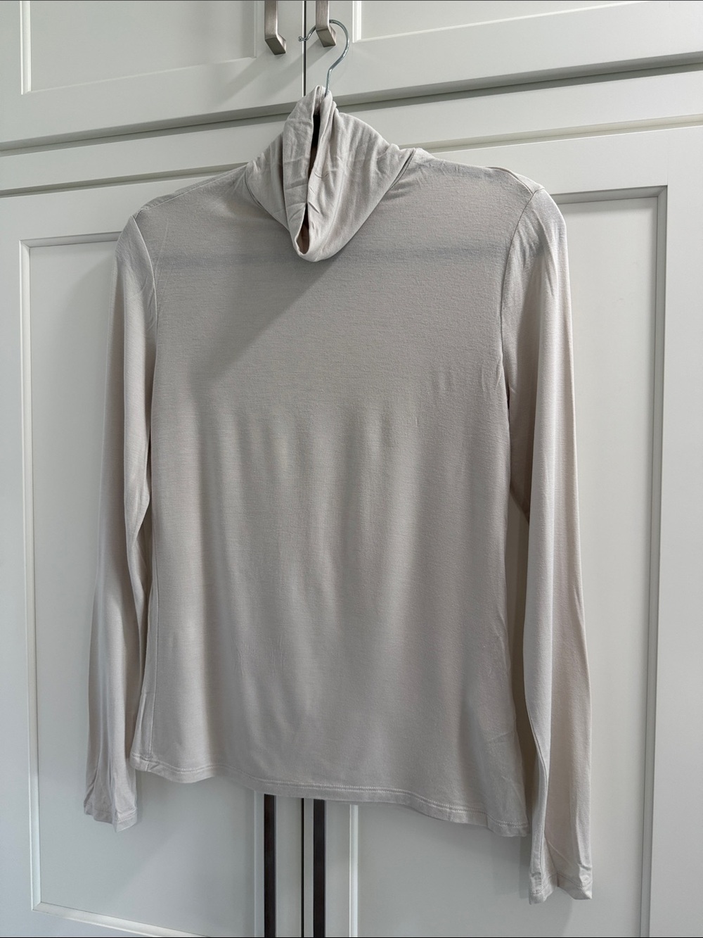H&M Light Beige Turtleneck Long Sleeve Tee